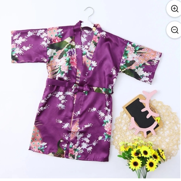 Aibrou Short Floral Purple Kimono Robe Satin With Belt Closure- M NWT - Picture 2 of 4